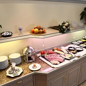 Ambiente Garni 3* מינכן