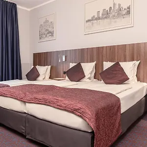 3* 호텔 Ramada By Wyndham Frankfurt Station